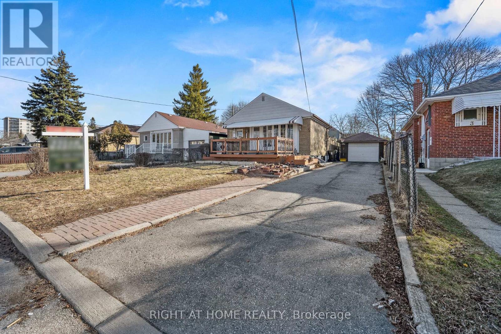 5 HOLLINGWORTH DRIVE, Toronto, Ontario