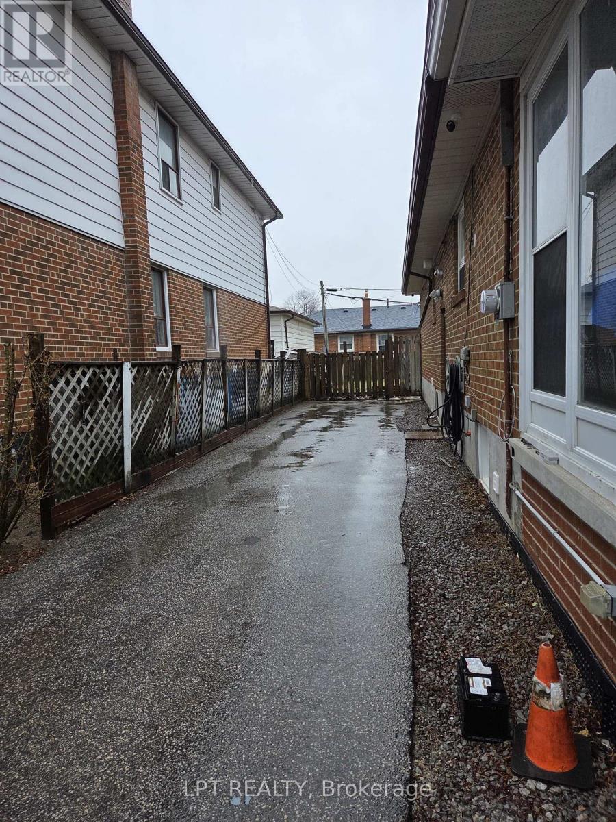 Upper Only - 478 Brimley Road, Toronto (Kennedy Park), Ontario  M1J 1A6 - Photo 2 - E12937138