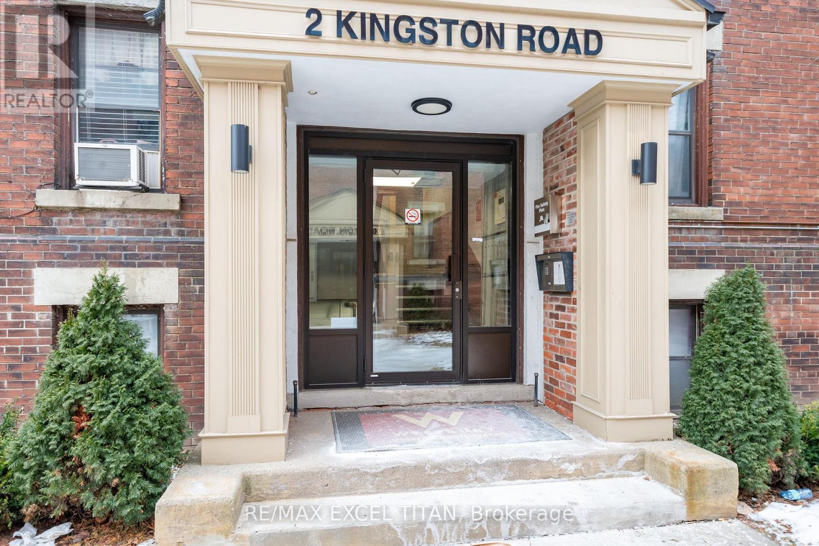16 - 2 KINGSTON ROAD, Toronto, Ontario