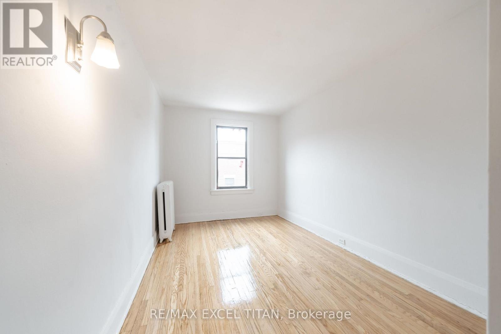 16 - 2 Kingston Road, Toronto, Ontario  M4L 1S4 - Photo 3 - E12937178
