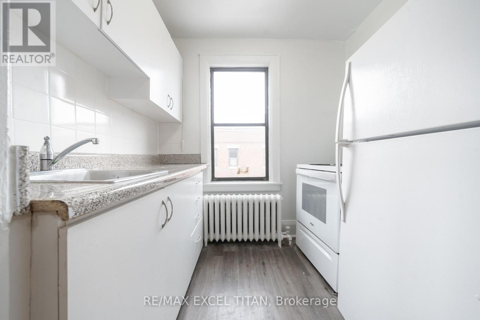 16 - 2 Kingston Road, Toronto, Ontario  M4L 1S4 - Photo 7 - E12937178