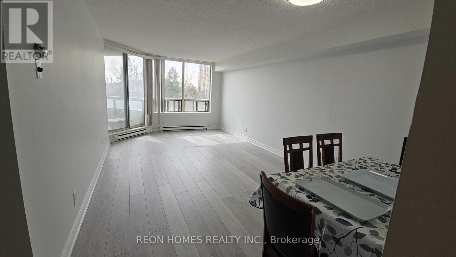 212 - 150 Alton Towers Circle, Toronto (Milliken), Ontario  M1V 4X7 - Photo 12 - E12937188