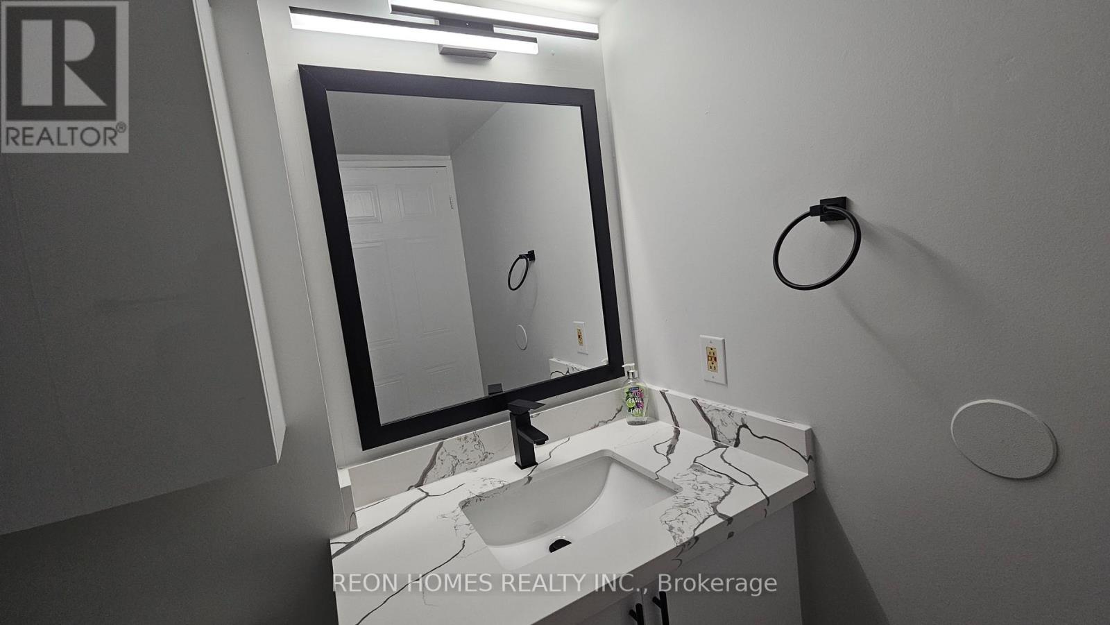 212 - 150 Alton Towers Circle, Toronto (Milliken), Ontario  M1V 4X7 - Photo 17 - E12937188