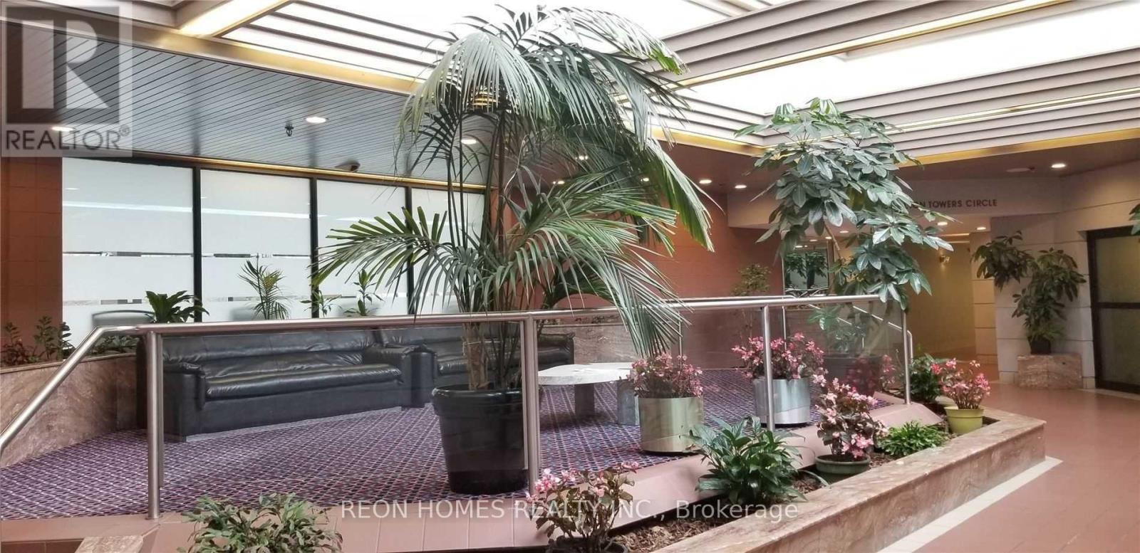 212 - 150 Alton Towers Circle, Toronto (Milliken), Ontario  M1V 4X7 - Photo 3 - E12937188