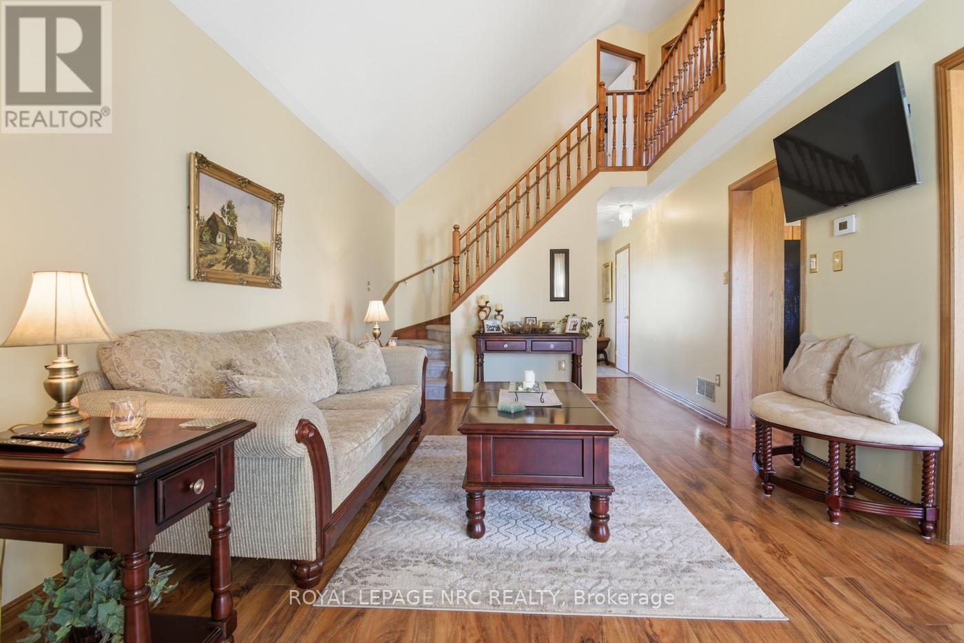 4393 Tamarac Avenue, Lincoln, Ontario  L0R 1B8 - Photo 11 - X12937114