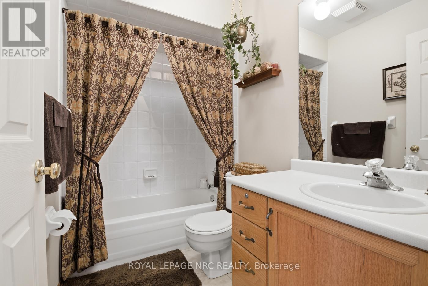 4393 Tamarac Avenue, Lincoln, Ontario  L0R 1B8 - Photo 21 - X12937114