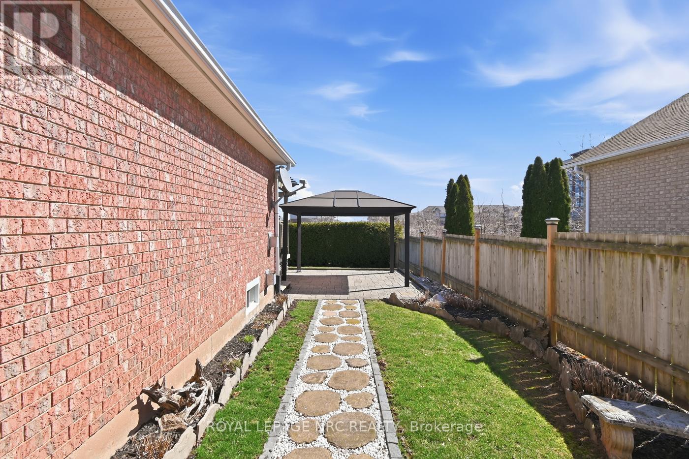 4393 Tamarac Avenue, Lincoln, Ontario  L0R 1B8 - Photo 34 - X12937114