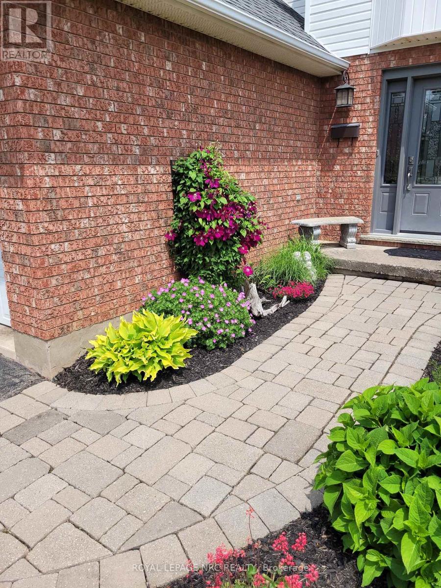 4393 Tamarac Avenue, Lincoln, Ontario  L0R 1B8 - Photo 47 - X12937114