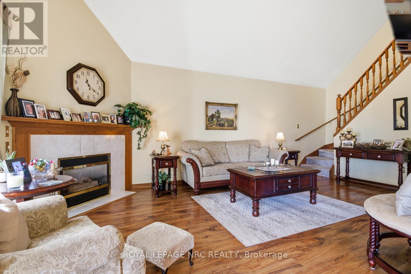 4393 Tamarac Avenue, Lincoln, Ontario  L0R 1B8 - Photo 9 - X12937114