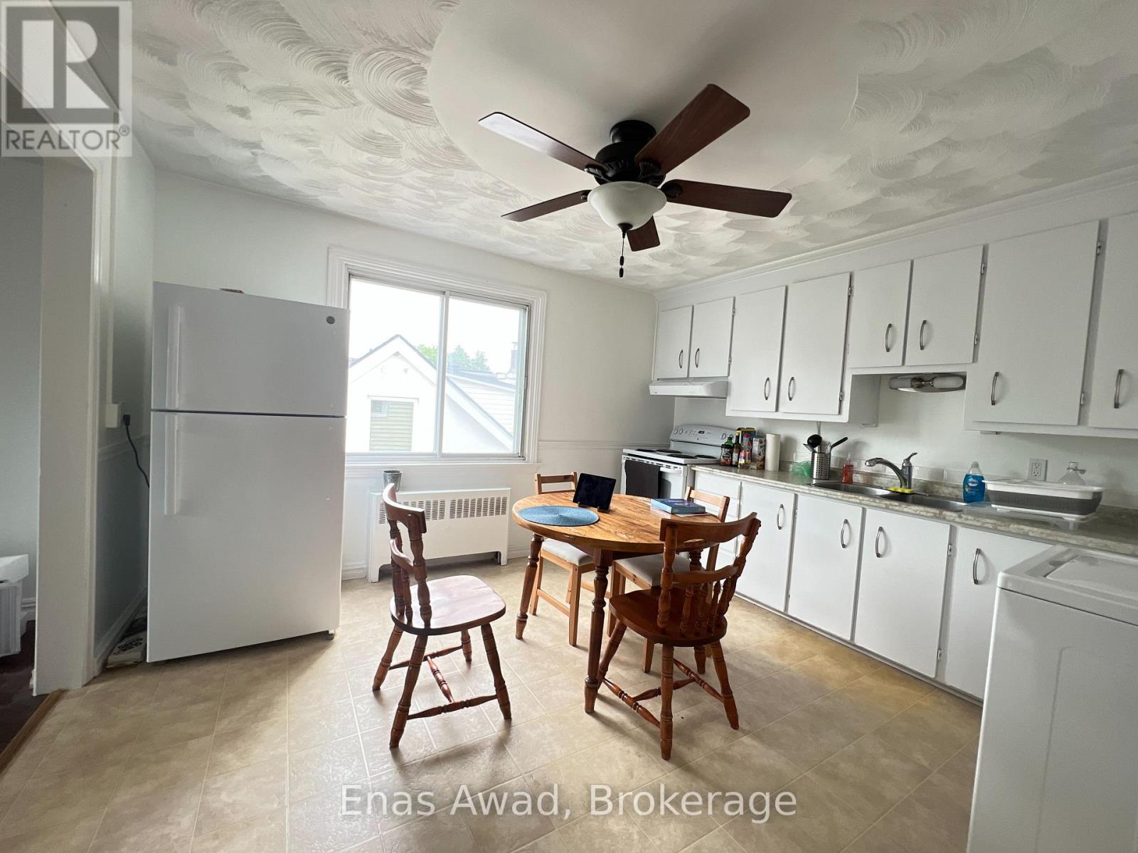 3 - 72 Jolliet Avenue, Ottawa, Ontario  K1L 5H2 - Photo 4 - X12937170