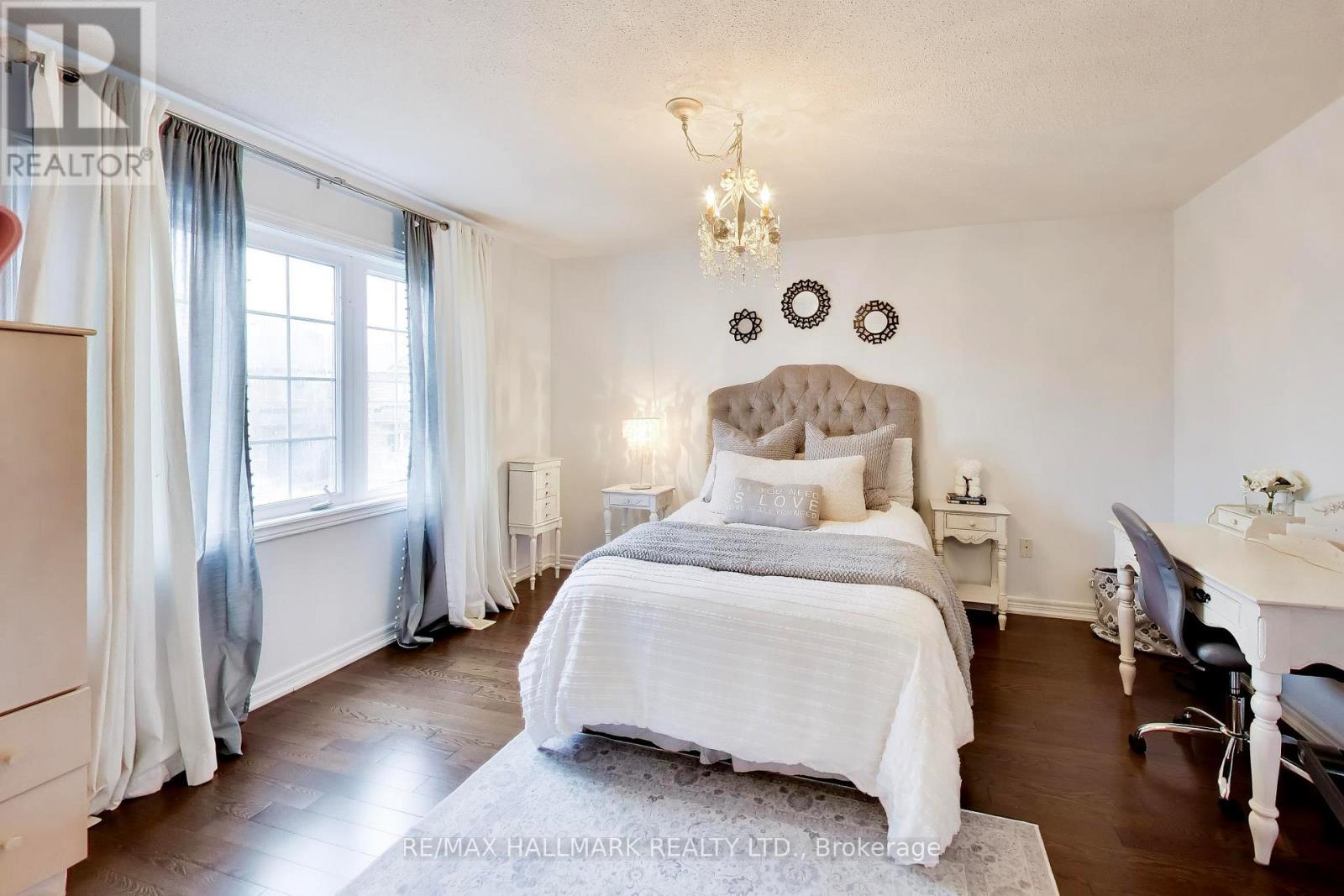 25 Chagall Drive, Vaughan, Ontario  L4J 9B4 - Photo 13 - N12937120