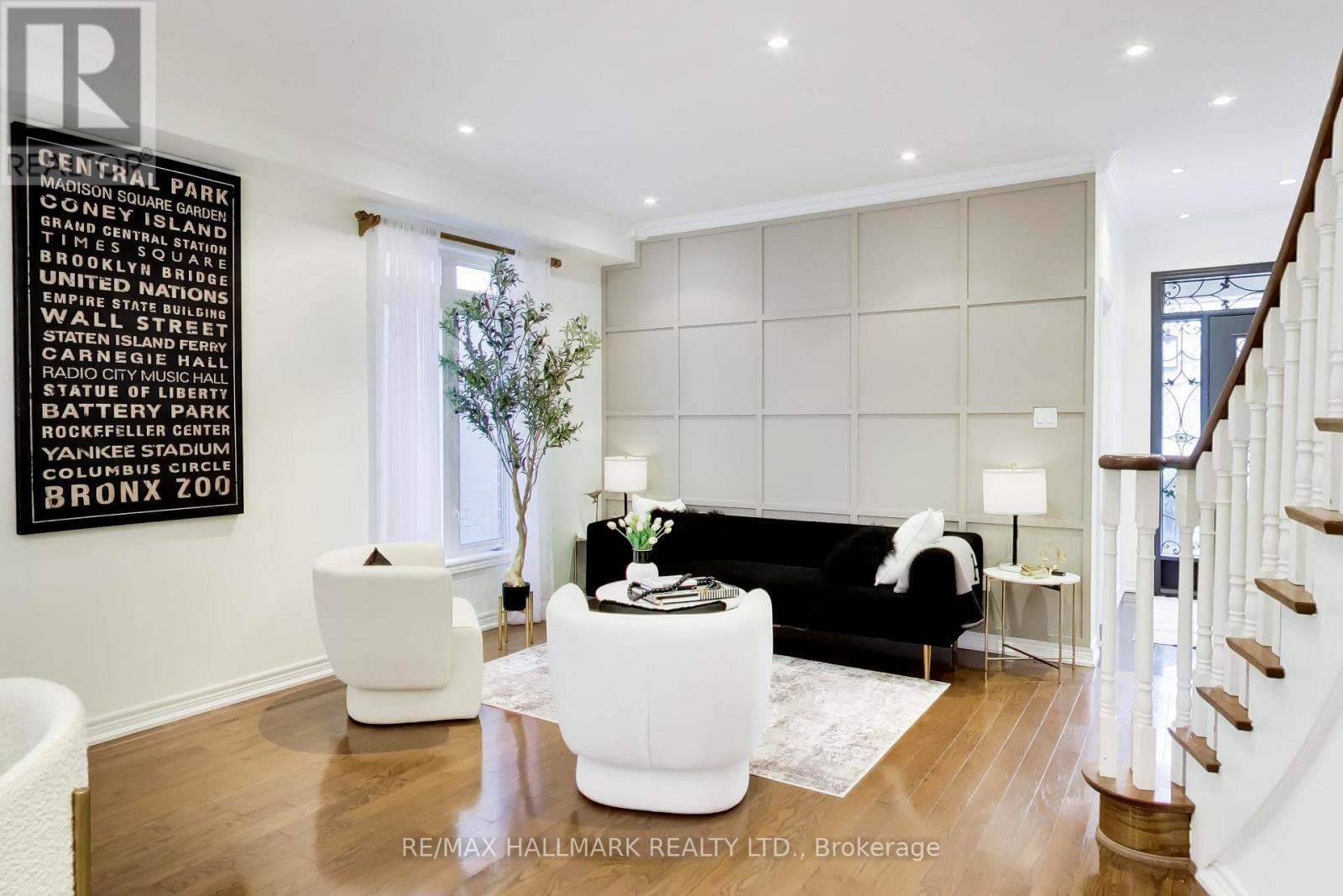 25 Chagall Drive, Vaughan, Ontario  L4J 9B4 - Photo 2 - N12937120