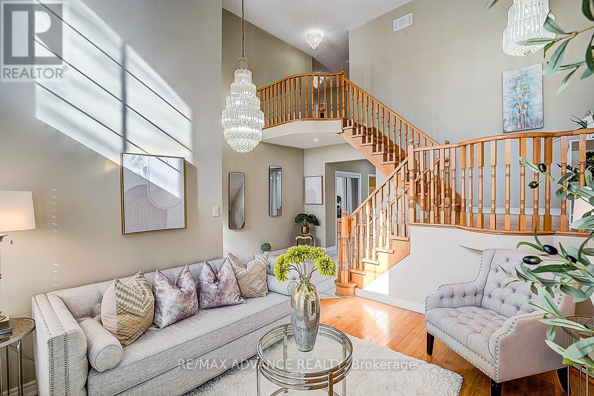 16 St Etienne Drive, Vaughan, Ontario  L4H 2X4 - Photo 10 - N12937124