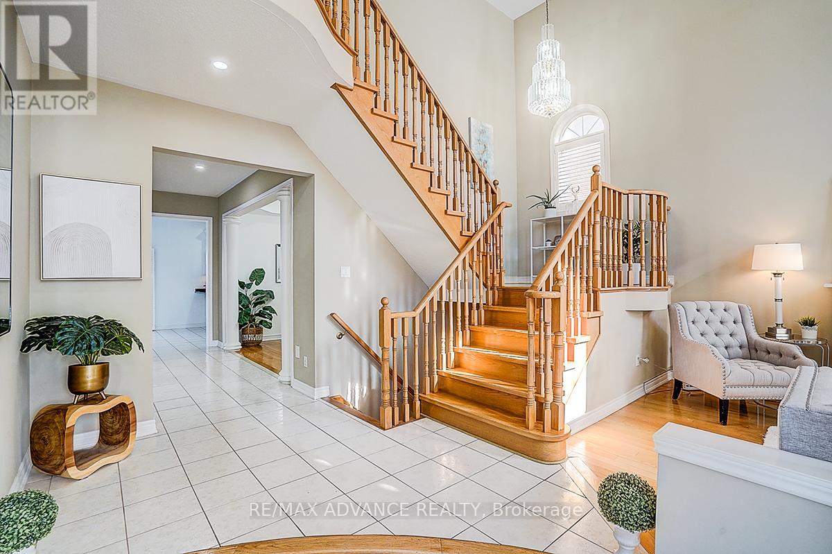 16 St Etienne Drive, Vaughan, Ontario  L4H 2X4 - Photo 12 - N12937124