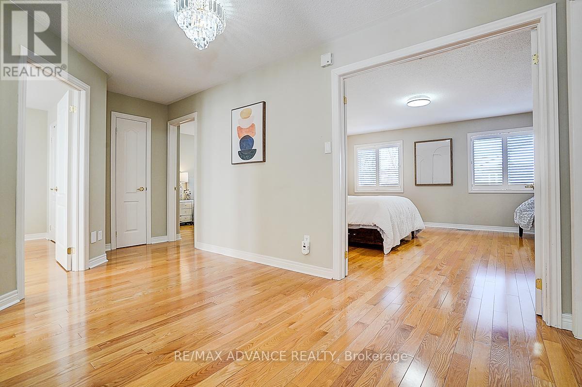 16 St Etienne Drive, Vaughan, Ontario  L4H 2X4 - Photo 33 - N12937124