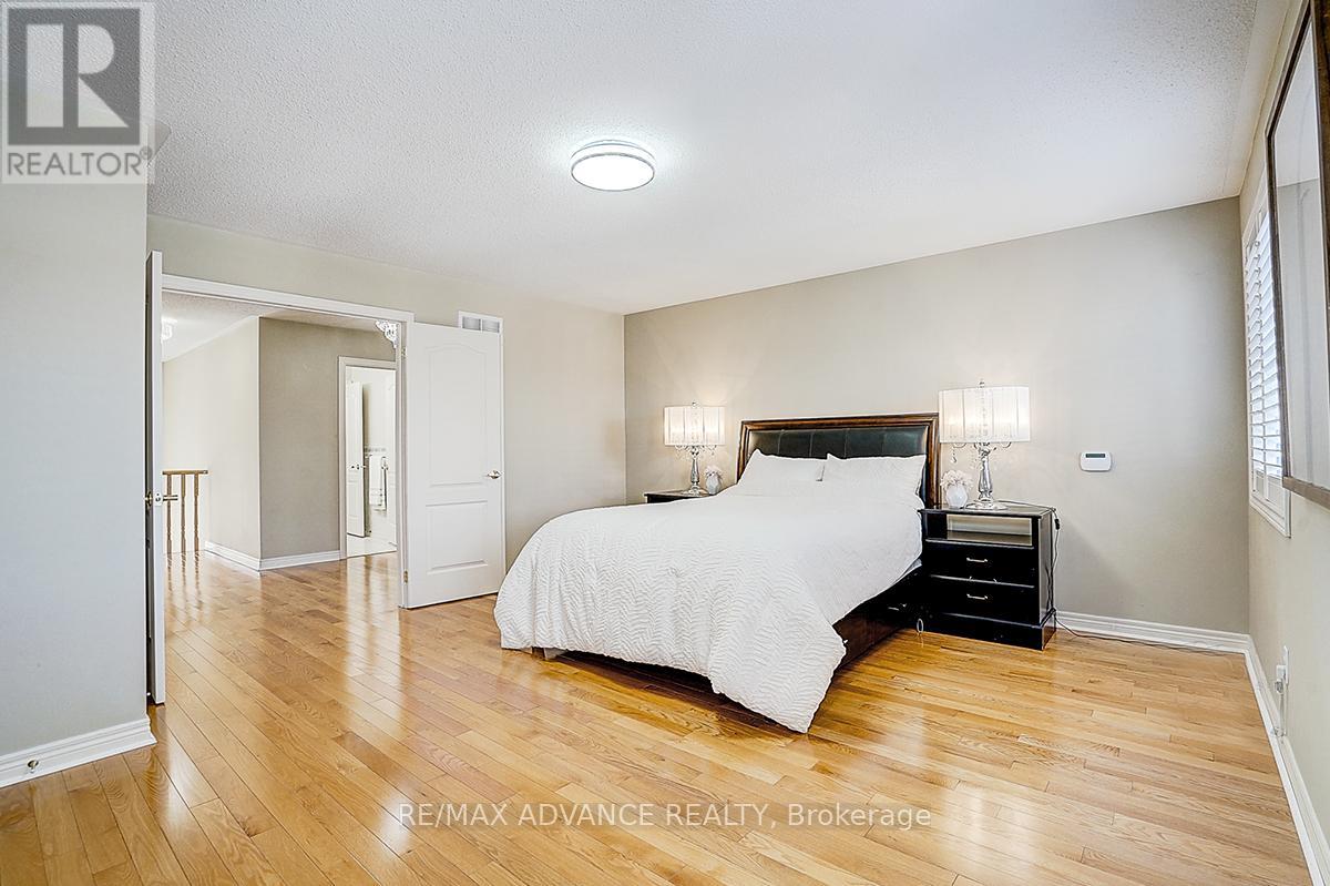 16 St Etienne Drive, Vaughan, Ontario  L4H 2X4 - Photo 39 - N12937124