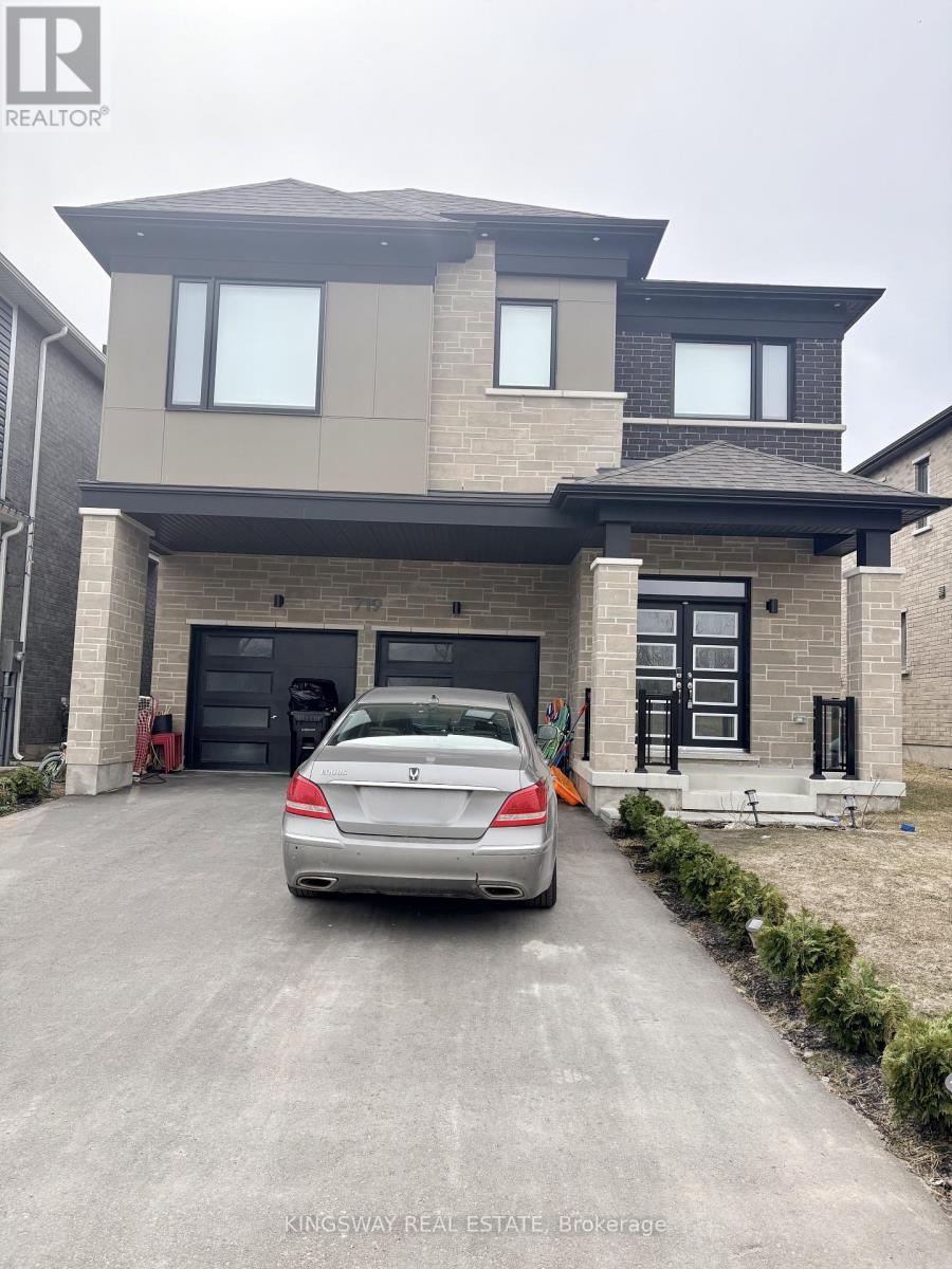 719 Lamb Street, Innisfil, Ontario  L9S 3G5 - Photo 2 - N12937184