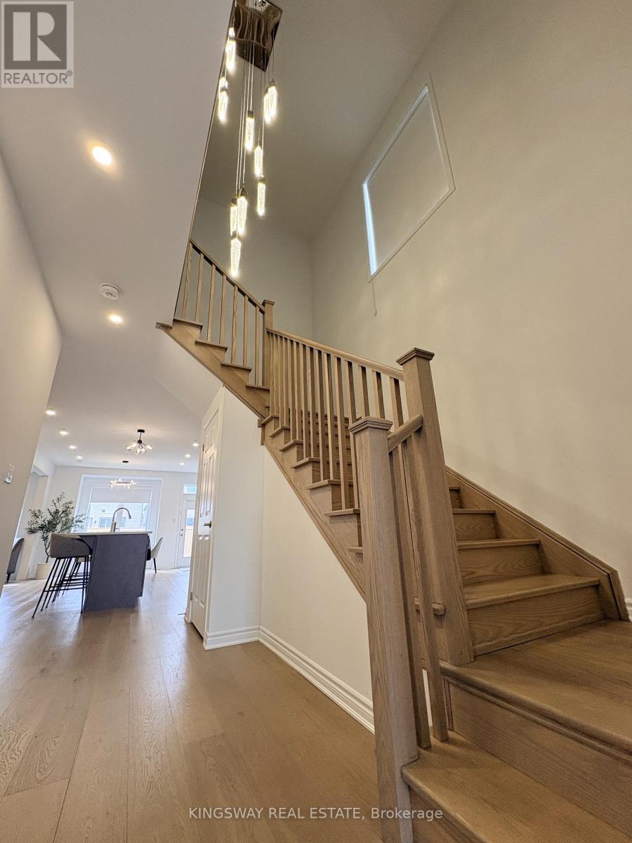 719 Lamb Street, Innisfil, Ontario  L9S 3G5 - Photo 8 - N12937184