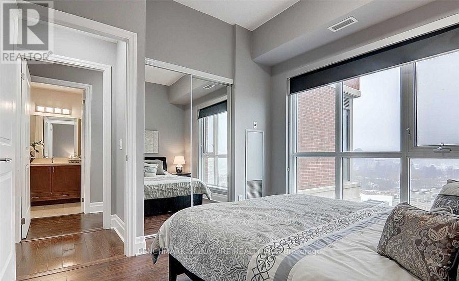 901 - 1 Upper Duke Crescent, Markham (Unionville), Ontario  L6G 0B6 - Photo 4 - N12937192