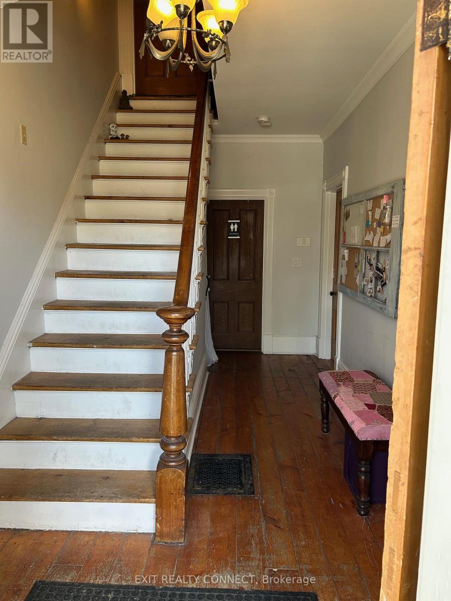 1 - 87 Main Street N, Milton, Ontario  L9T 1N4 - Photo 2 - W12937074