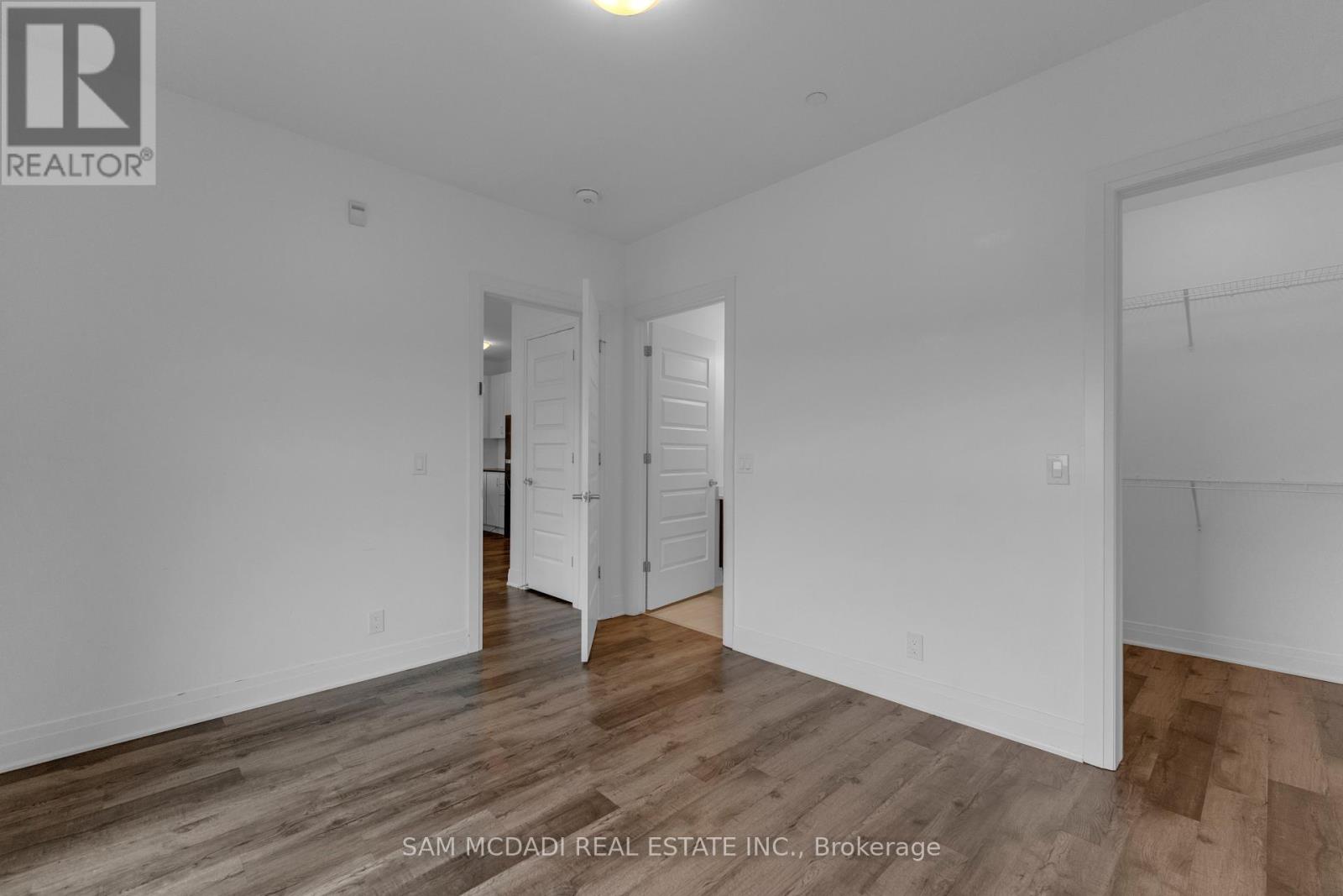 529 - 102 Grovewood Common, Oakville, Ontario  L6H 0X2 - Photo 12 - W12937086