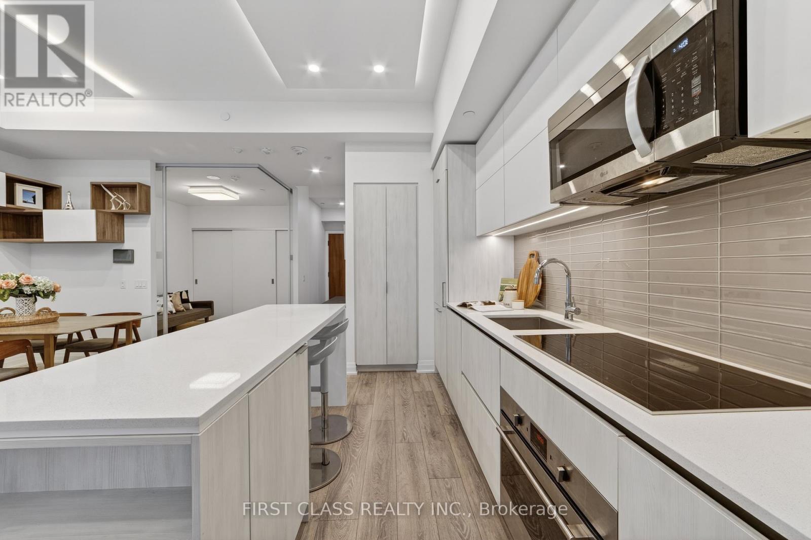 Th05 - 21 Park Street E, Mississauga (Port Credit), Ontario  L5G 0C2 - Photo 6 - W12937102