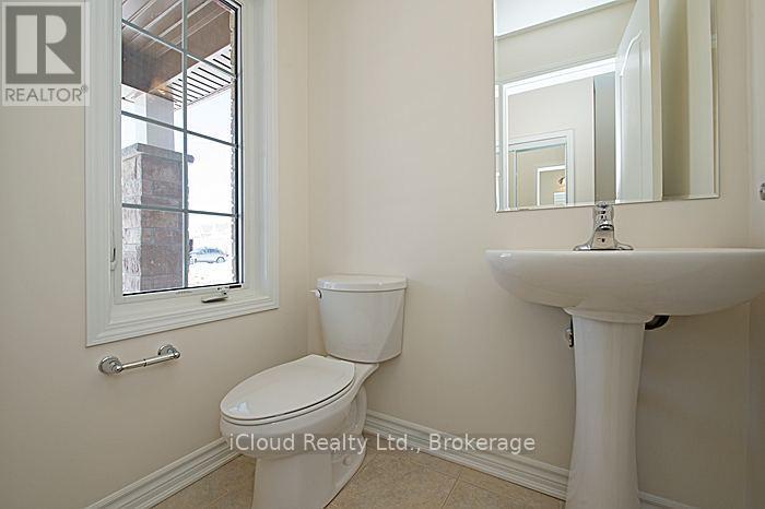 1646 Gainer Crescent, Milton, Ontario  L9T 8X9 - Photo 11 - W12937108