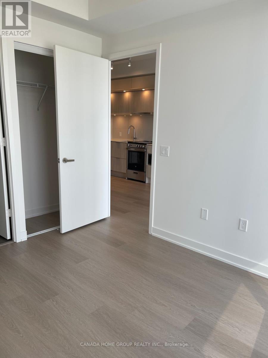 1906 - 448 Burnhamthorpe Road W, Mississauga (City Centre), Ontario  L5B 0R4 - Photo 10 - W12937134