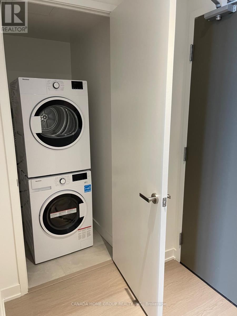 1906 - 448 Burnhamthorpe Road W, Mississauga (City Centre), Ontario  L5B 0R4 - Photo 14 - W12937134