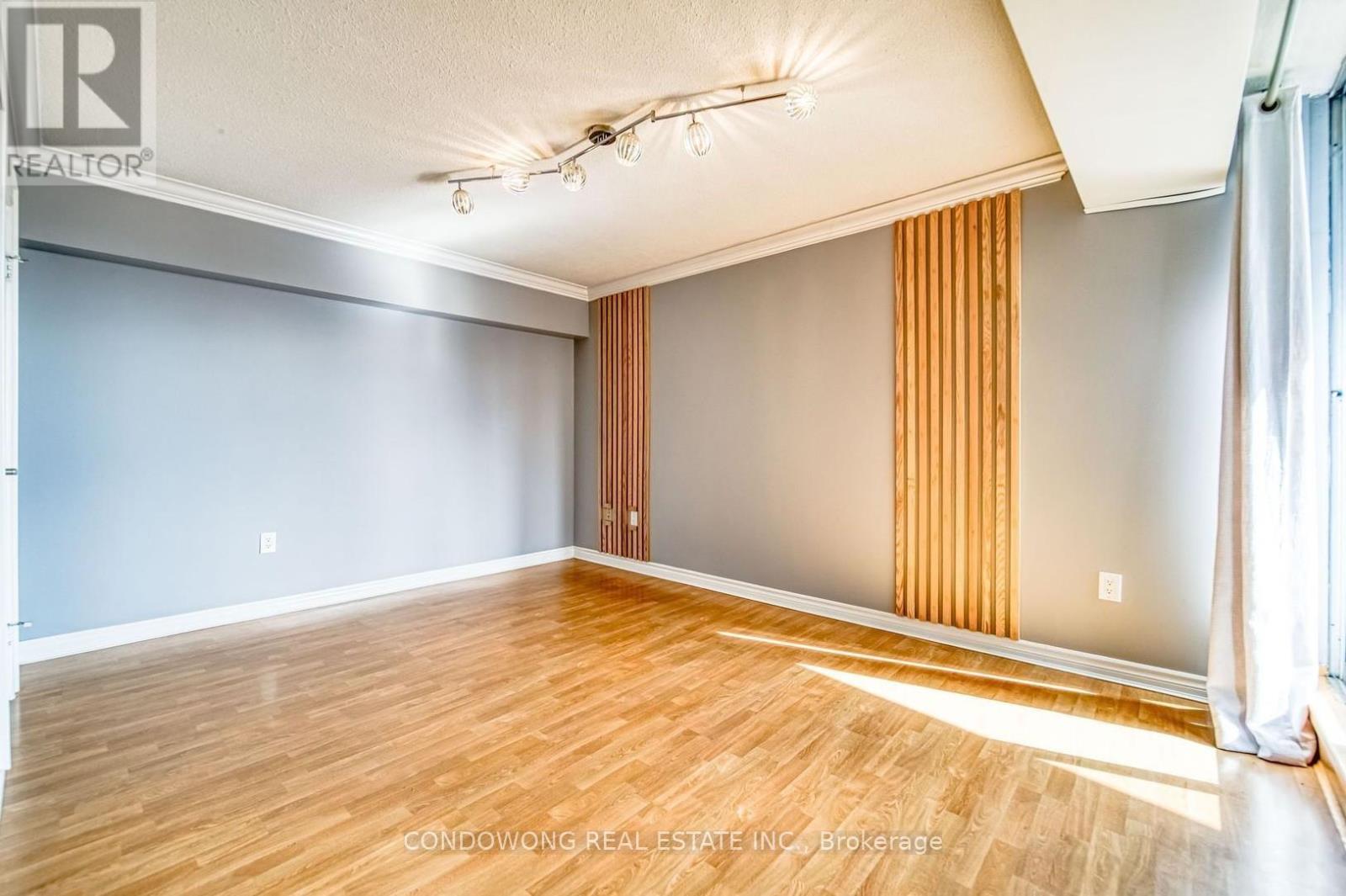 1007 - 3100 Kirwin Avenue, Mississauga (Cooksville), Ontario  L5A 3S6 - Photo 5 - W12937164