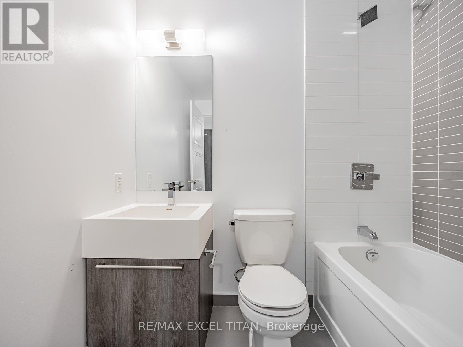 205 - 25 Neighbourhood Lane, Toronto (Stonegate-Queensway), Ontario  M8Y 0C4 - Photo 22 - W12937190