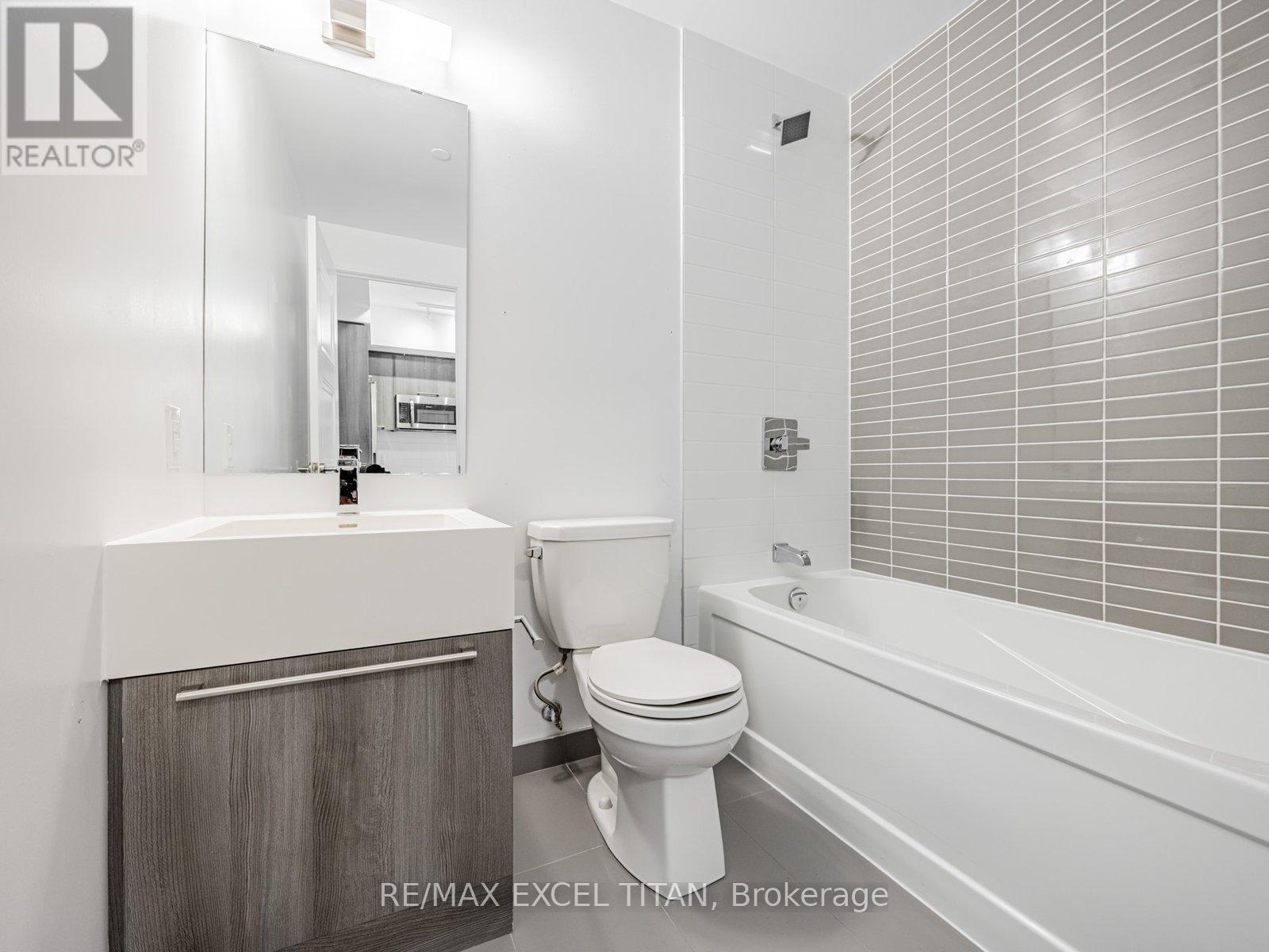 205 - 25 Neighbourhood Lane, Toronto (Stonegate-Queensway), Ontario  M8Y 0C4 - Photo 23 - W12937190