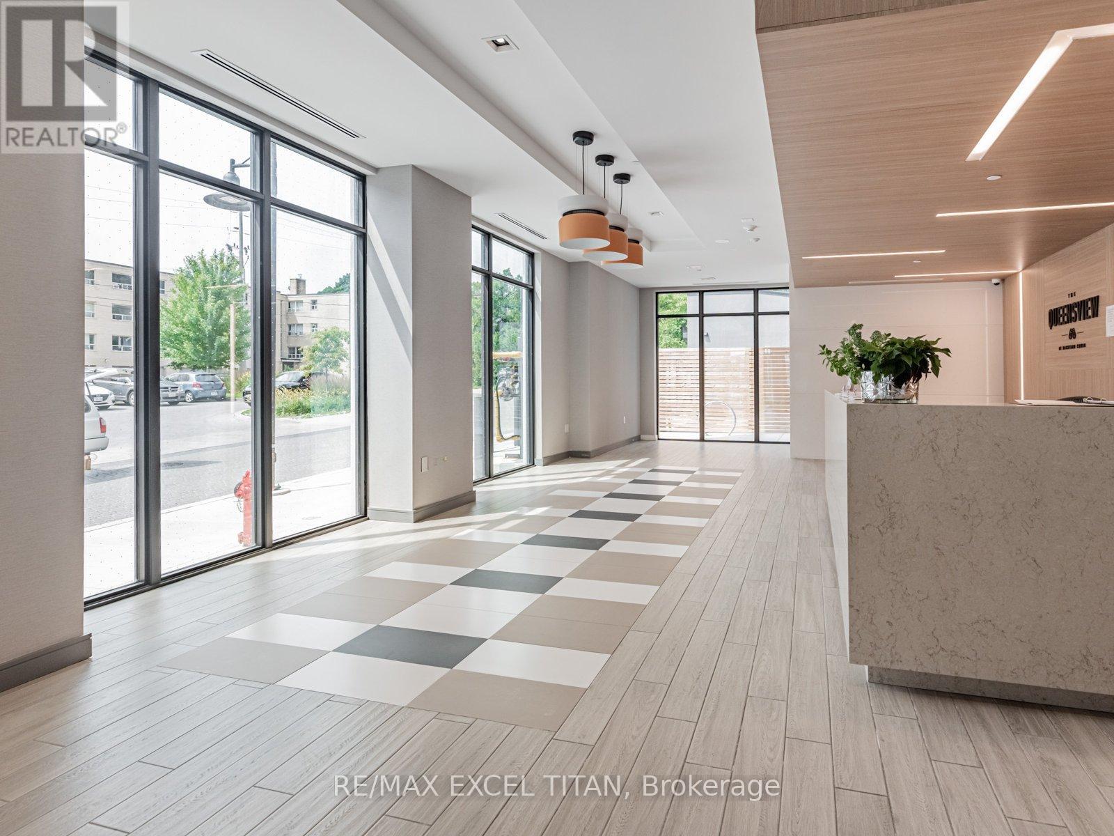 205 - 25 Neighbourhood Lane, Toronto (Stonegate-Queensway), Ontario  M8Y 0C4 - Photo 3 - W12937190