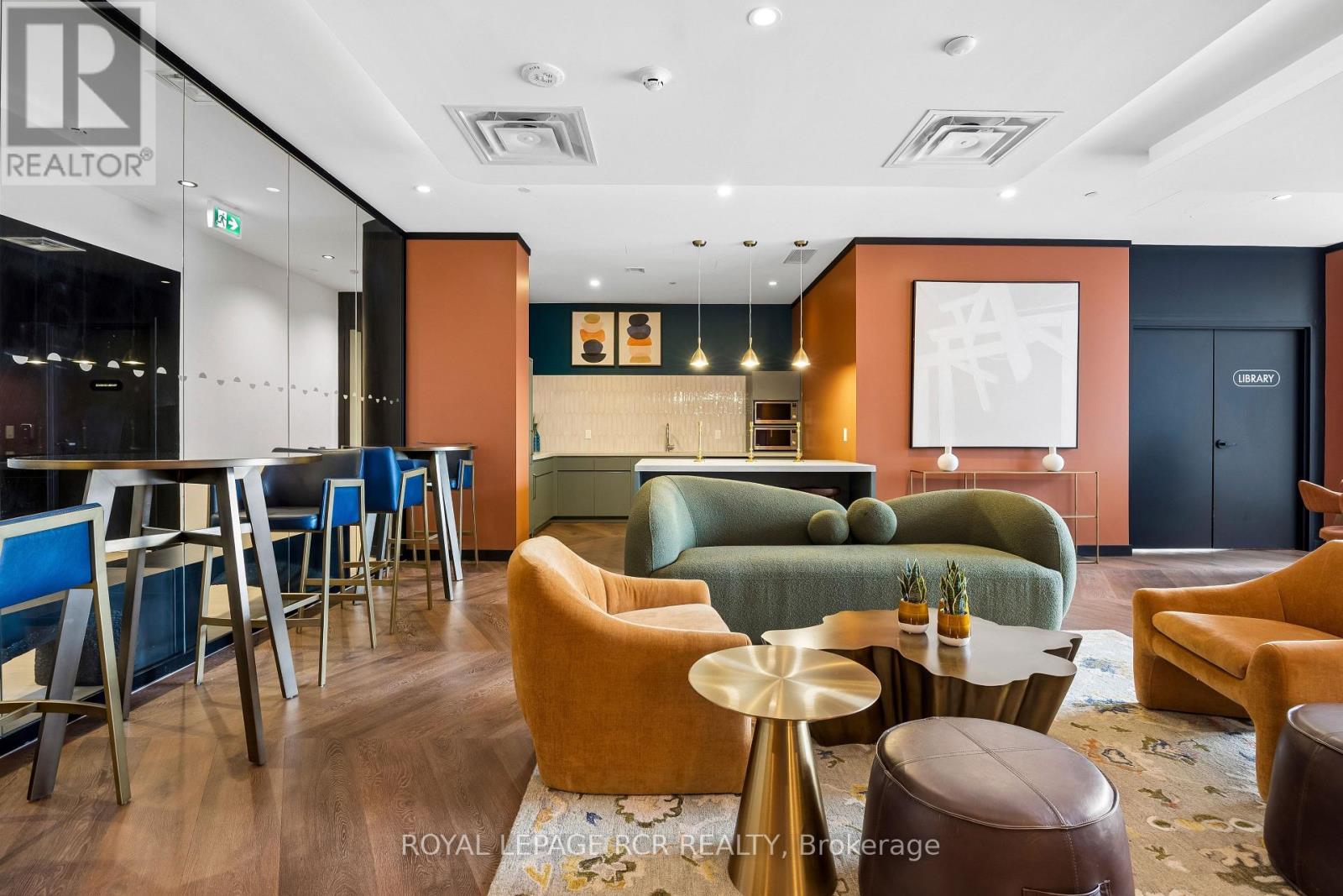 321 - 689 The Queensway, Toronto, Ontario M8Y 0C8 - Photo 18 - W12937228