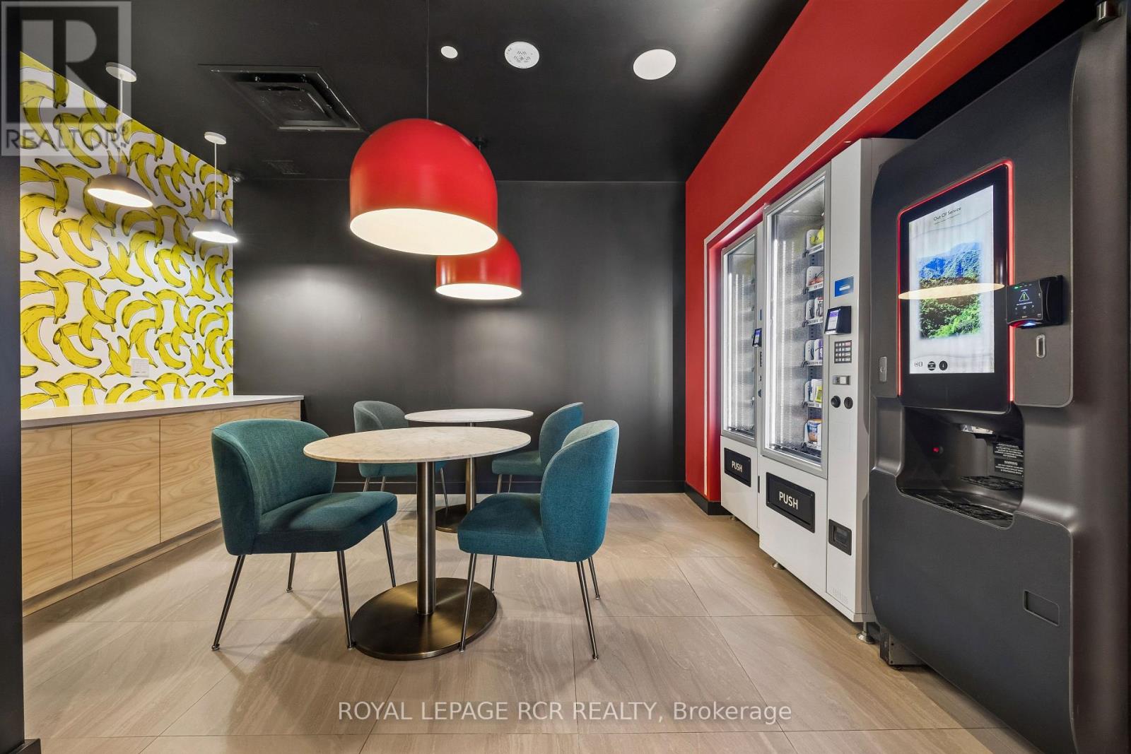 321 - 689 The Queensway, Toronto, Ontario M8Y 0C8 - Photo 20 - W12937228