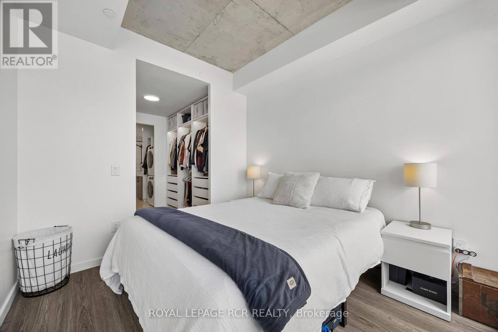 321 - 689 The Queensway, Toronto, Ontario M8Y 0C8 - Photo 6 - W12937228