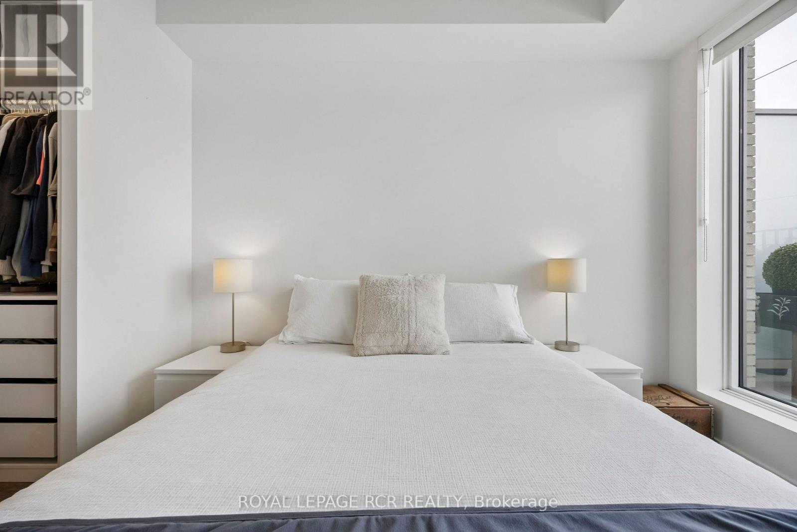 321 - 689 The Queensway, Toronto, Ontario M8Y 0C8 - Photo 7 - W12937228