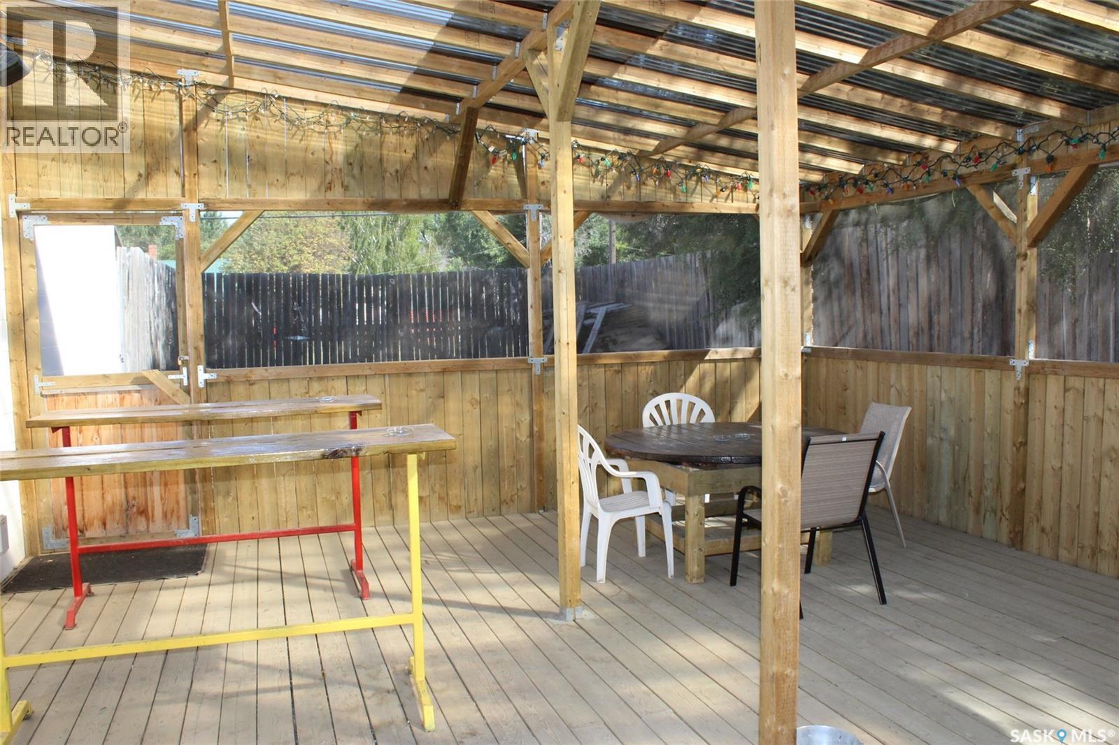 343 Redcoat Drive, Eastend, Saskatchewan  S0N 0T0 - Photo 13 - SK031645