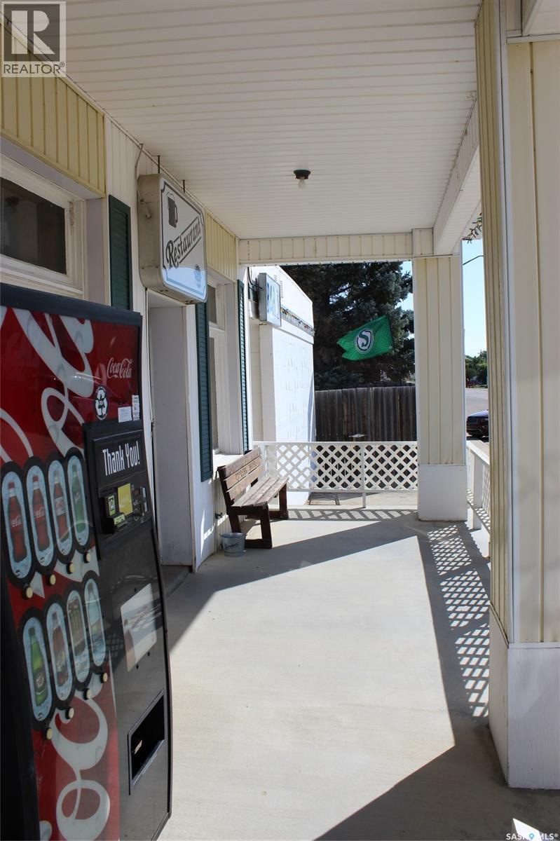 343 Redcoat Drive, Eastend, Saskatchewan  S0N 0T0 - Photo 19 - SK031645