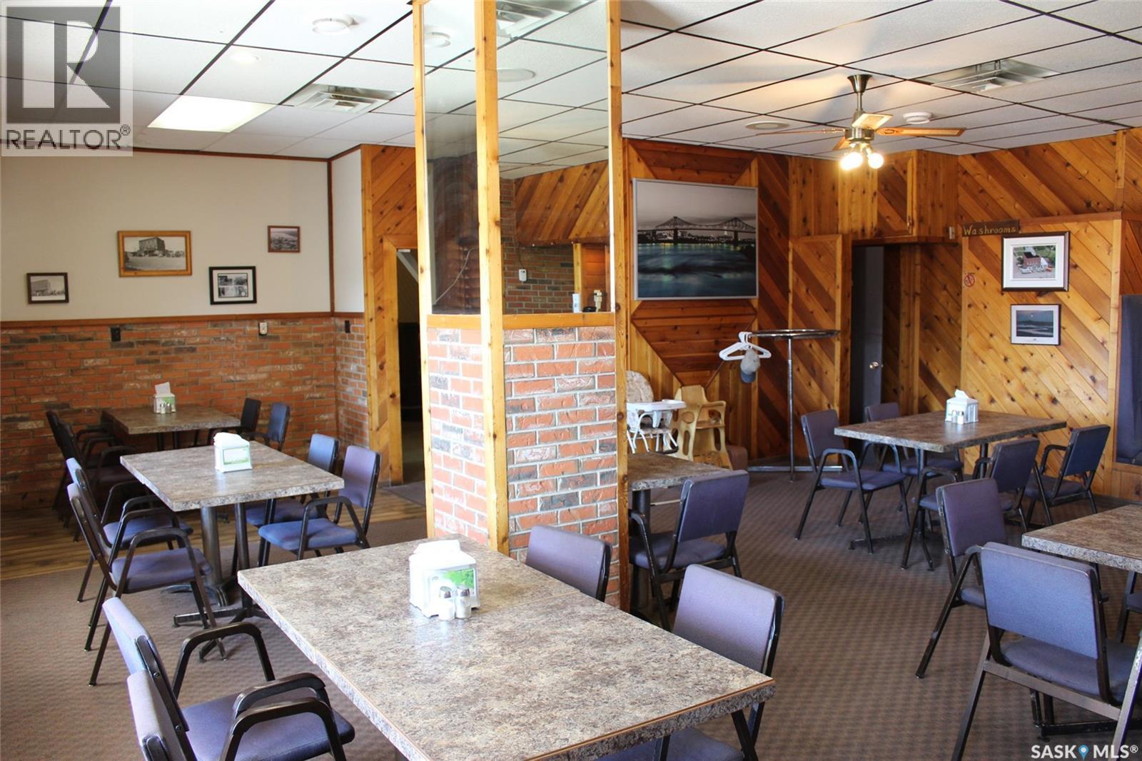 343 Redcoat Drive, Eastend, Saskatchewan  S0N 0T0 - Photo 4 - SK031645