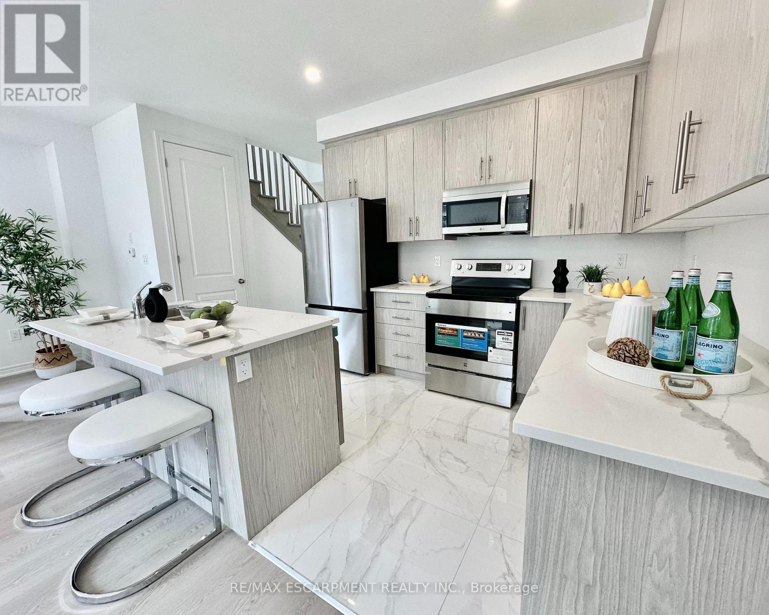 15 Davinci Boulevard, Hamilton, Ontario  L9B 1B7 - Photo 13 - X12937216