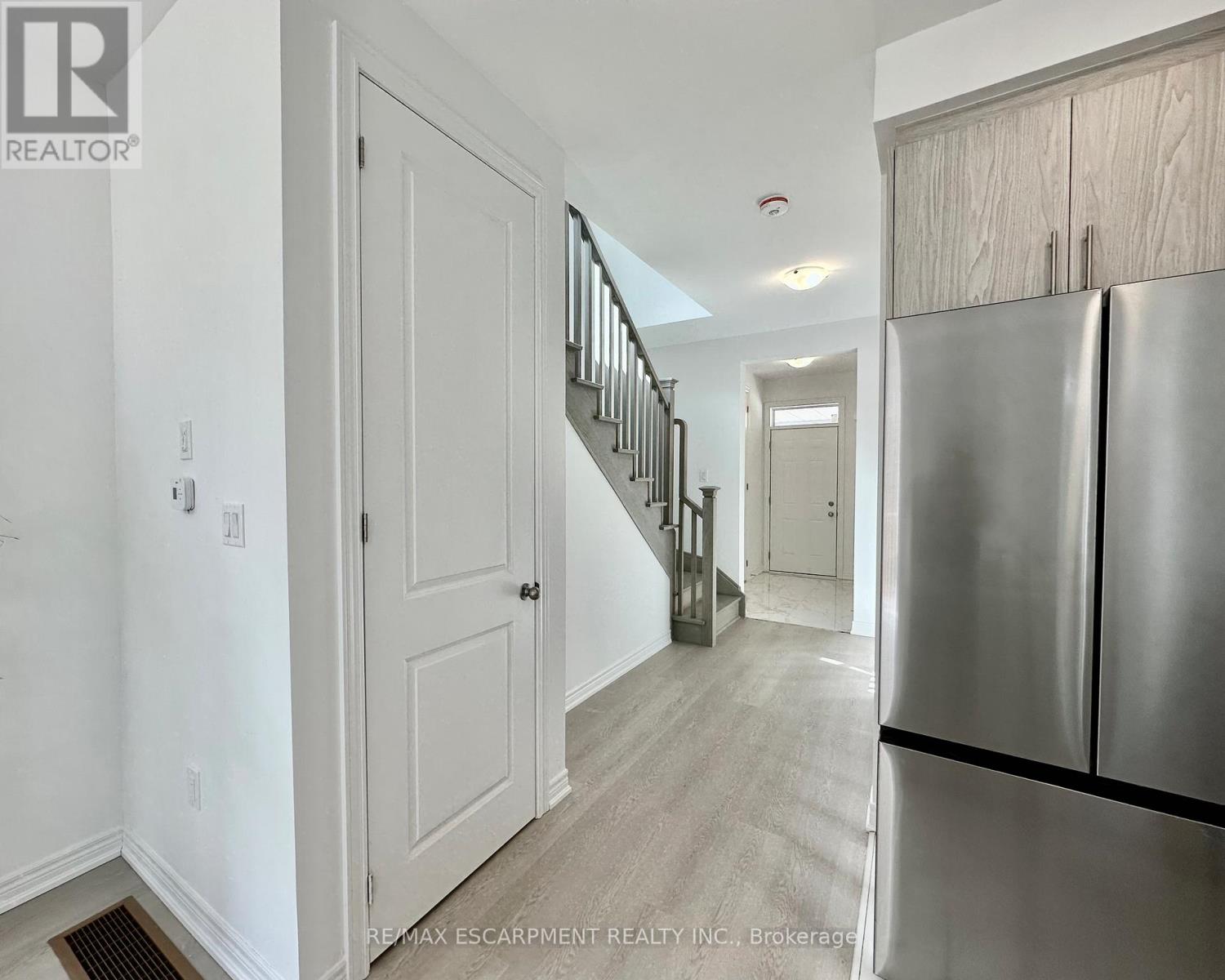 15 Davinci Boulevard, Hamilton, Ontario  L9B 1B7 - Photo 20 - X12937216