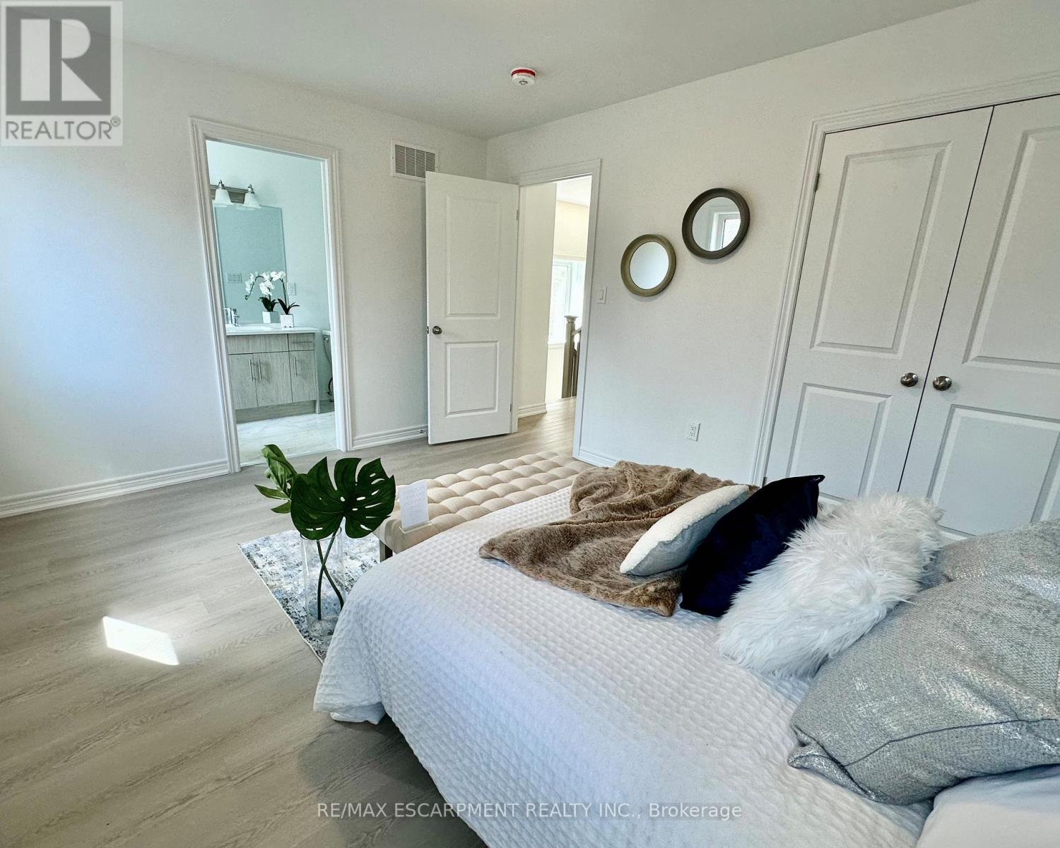 15 Davinci Boulevard, Hamilton, Ontario  L9B 1B7 - Photo 25 - X12937216