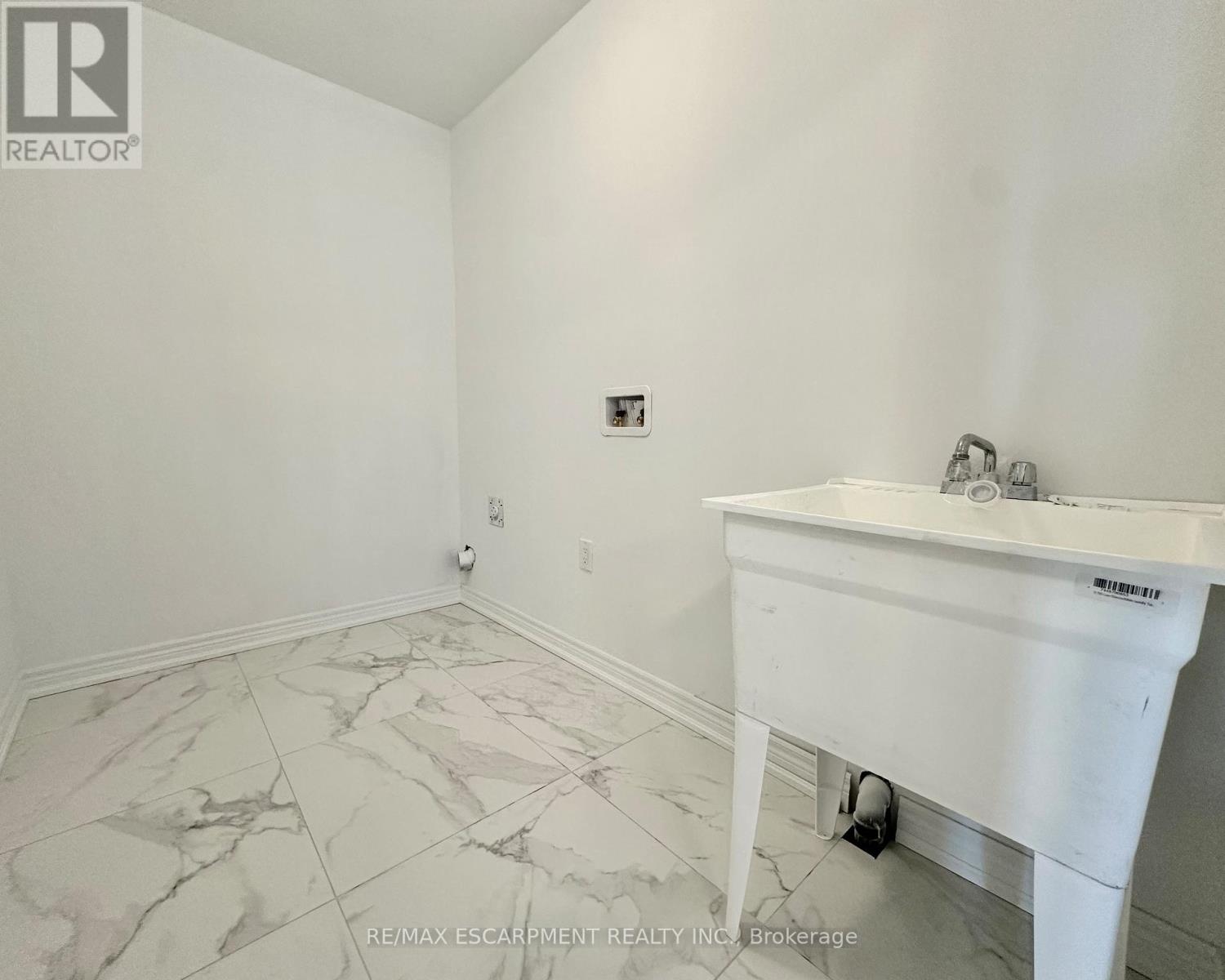 15 Davinci Boulevard, Hamilton, Ontario  L9B 1B7 - Photo 28 - X12937216