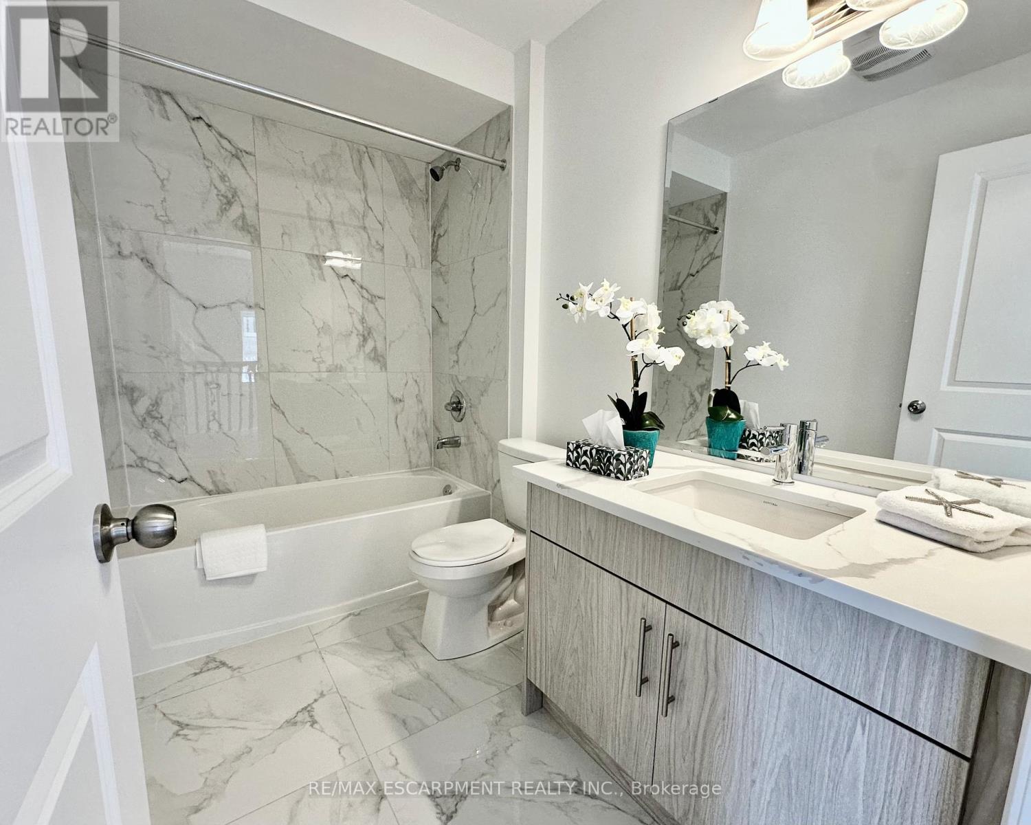 15 Davinci Boulevard, Hamilton, Ontario  L9B 1B7 - Photo 29 - X12937216