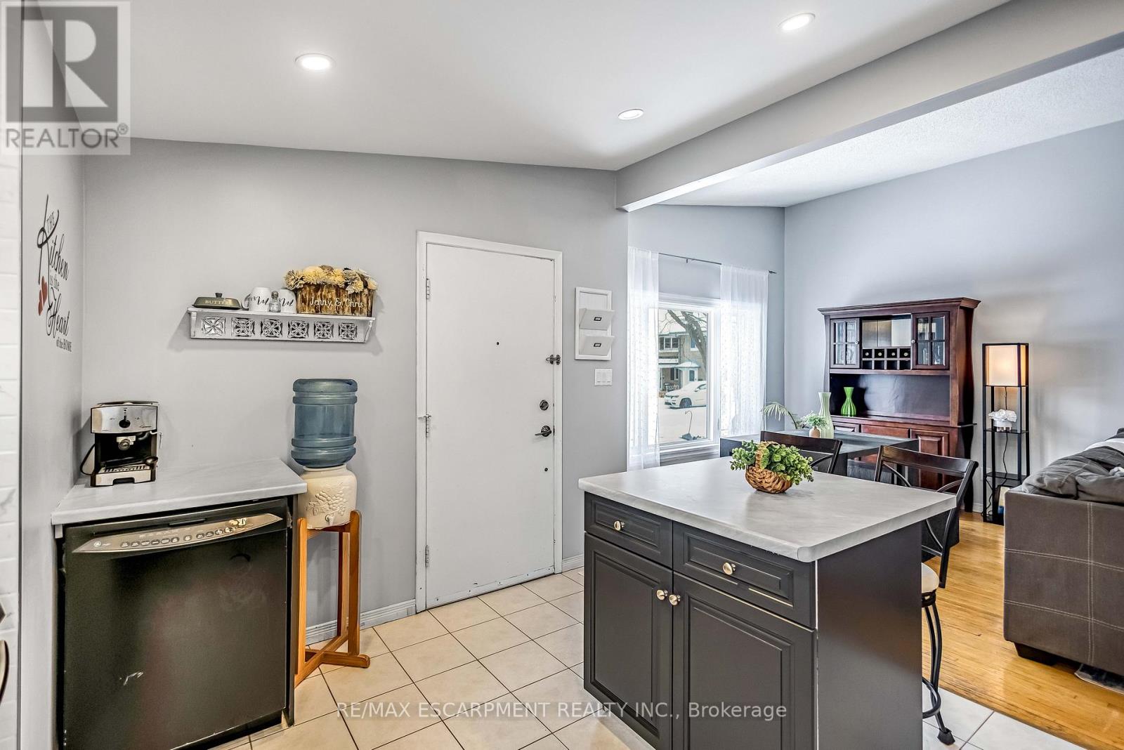 5 Carrington Court, Hamilton, Ontario  L9A 4N5 - Photo 10 - X12937218