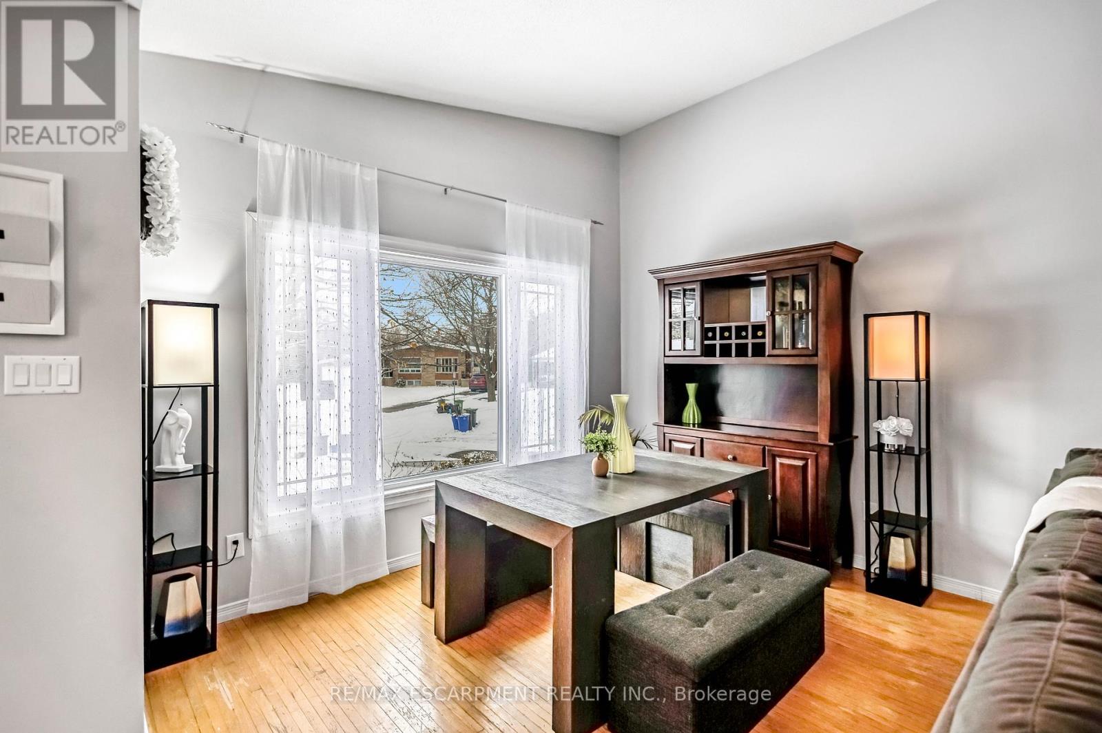 5 Carrington Court, Hamilton, Ontario  L9A 4N5 - Photo 12 - X12937218