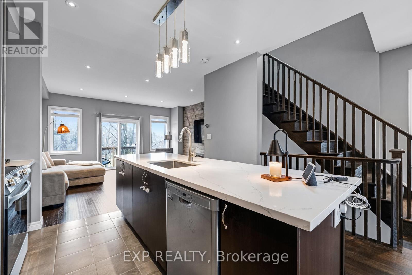 17 - 122 Dundas Street E, Hamilton, Ontario  L9H 7N3 - Photo 24 - X12935808