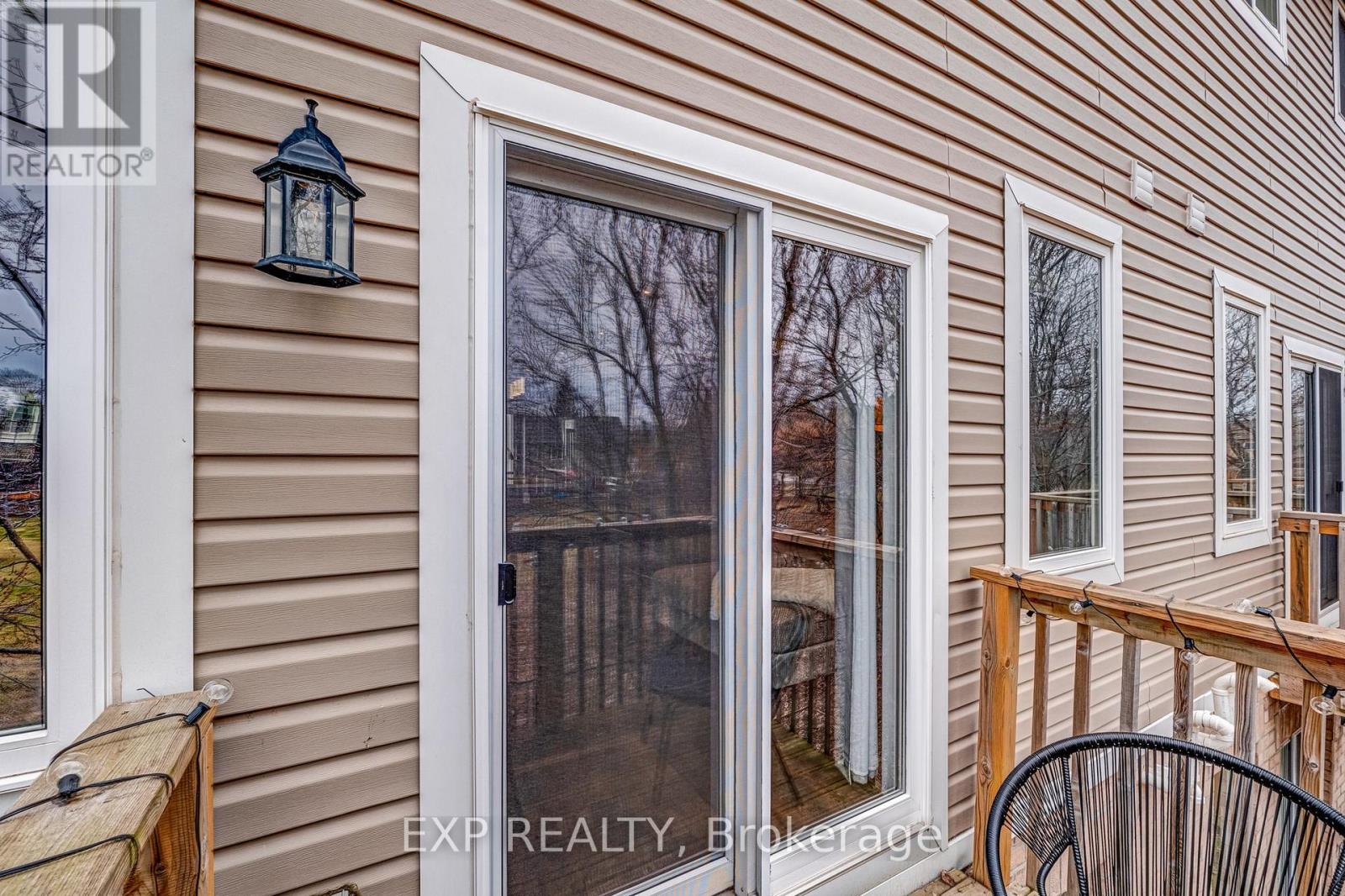 17 - 122 Dundas Street E, Hamilton, Ontario  L9H 7N3 - Photo 27 - X12935808