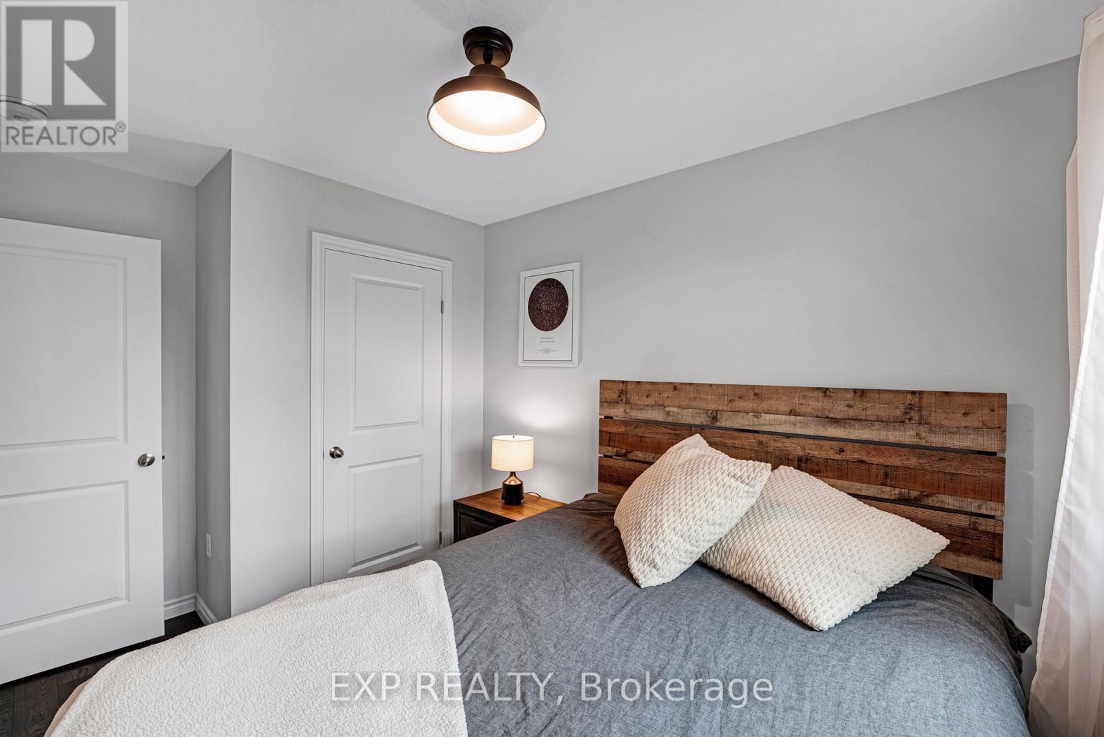 17 - 122 Dundas Street E, Hamilton, Ontario  L9H 7N3 - Photo 36 - X12935808